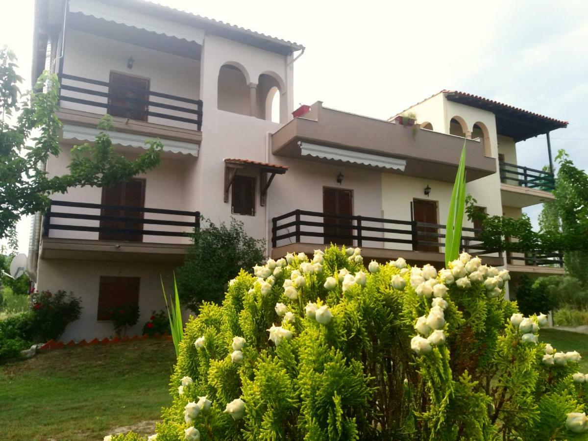 Athina Vourvourou Apartments Dış mekan fotoğraf
